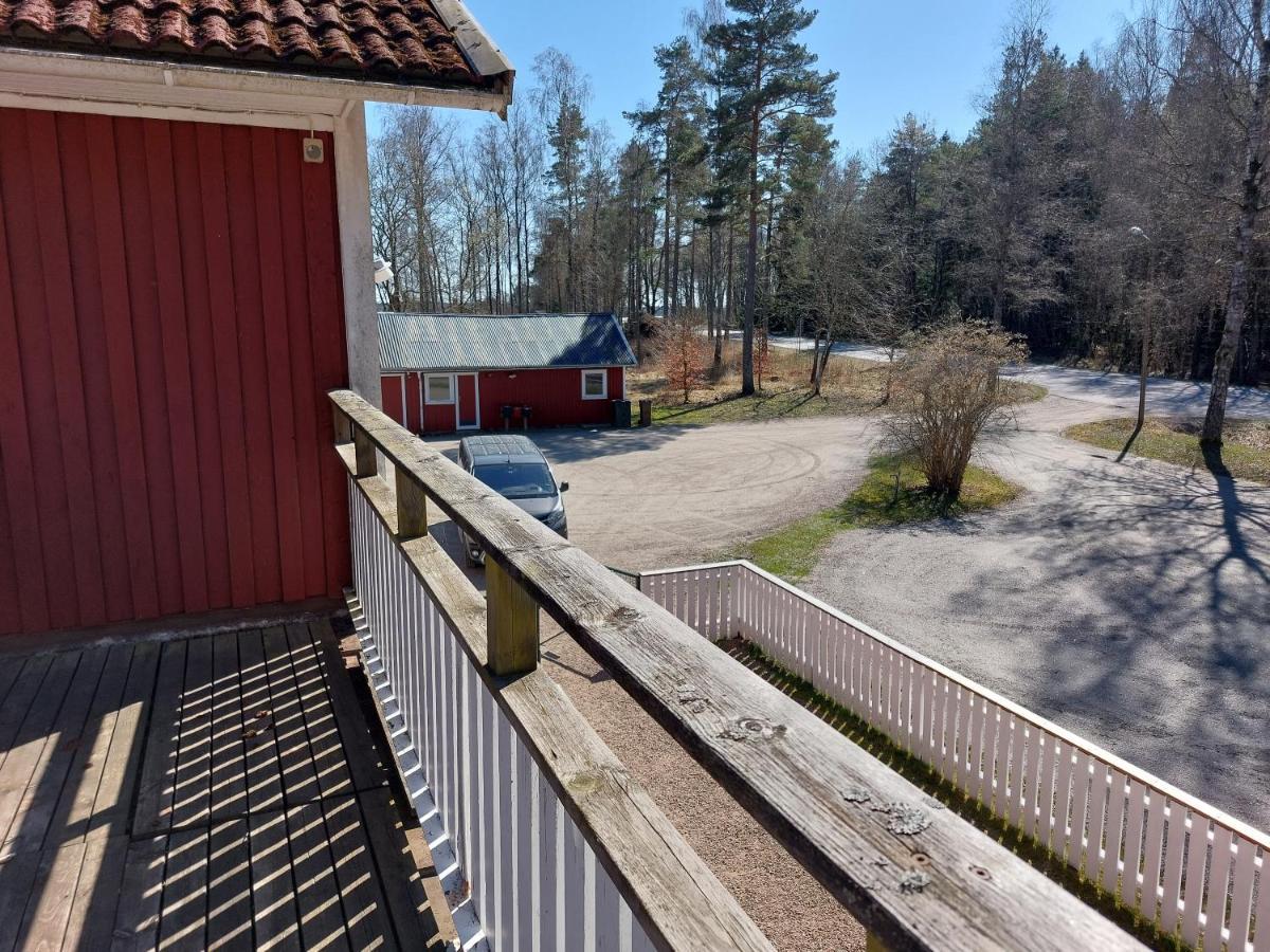 Flora Dekor Gaestgard, Lenagarden Guest House Alingsas Bagian luar foto