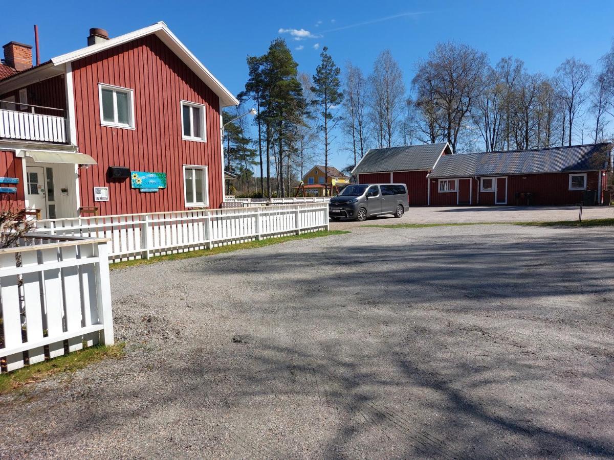 Flora Dekor Gaestgard, Lenagarden Guest House Alingsas Bagian luar foto